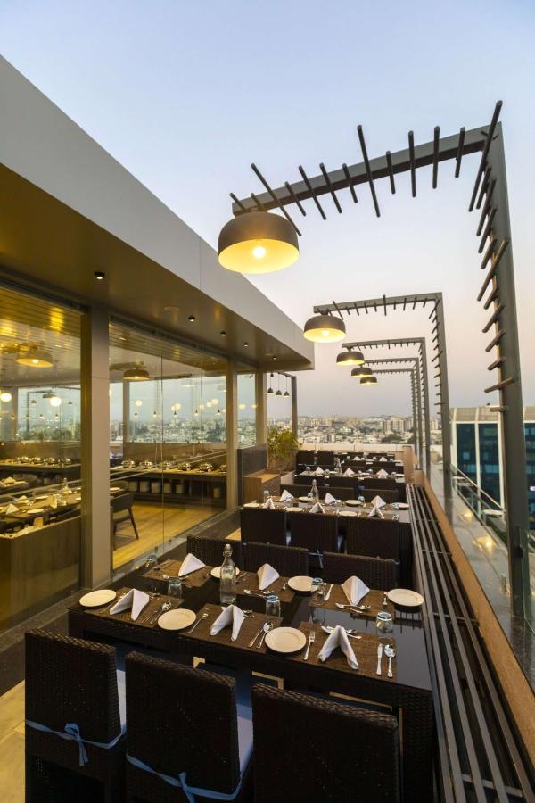 Ramee International Surat Hotel Exterior photo